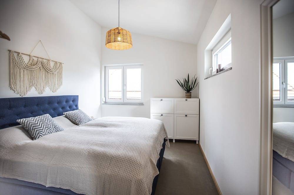 Ganze Wohnung, Ferienwohnung Schottenhof Walser 4 - Alleinlage im Grünen mit Panoramablick in Achberg, Region Bodensee-Oberschwaben