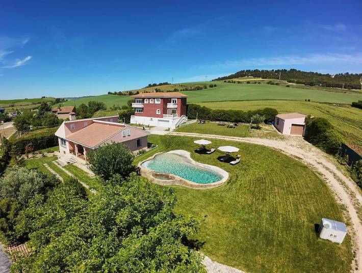 Chalet para 7 personas, con jardín además de vistas y piscina - 1