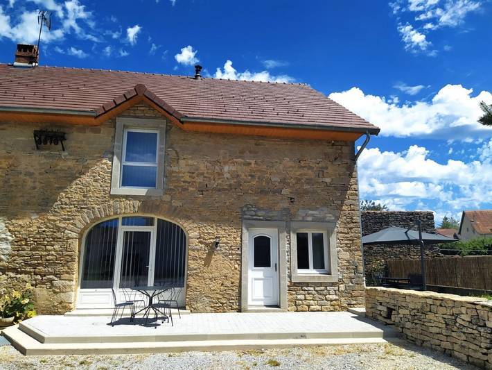 Gîte pour 6 personnes, avec Terrasse ainsi que Jardin et Vue dans Briod