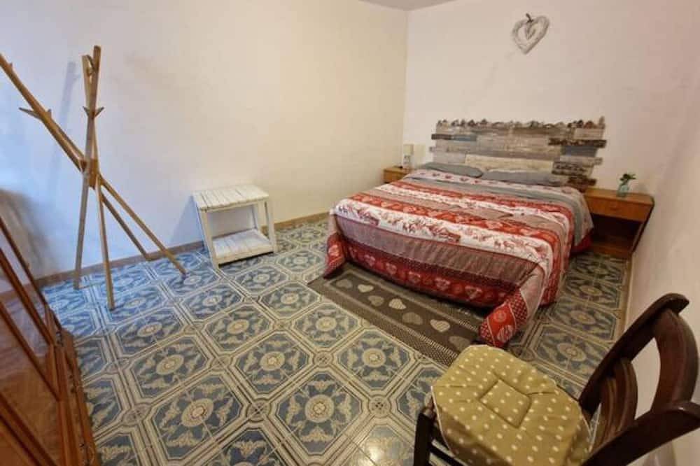 Detached house in ancient medieval village. in Pozzilli, valle del Volturno