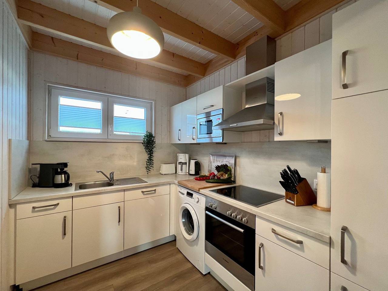 Timeout Ostsee - Badewanne, Kamin, Sauna, Terrasse, E-Ladesäule, Stellplatz in Olpenitz, Kappeln