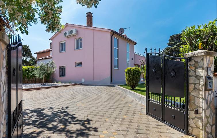Acogedor apartamento de 2 dormitorios con vistas al mar, piscina y aparcamiento - A 1,5 km de la playa in Banjole, Costa sur de Istria