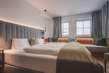 Ferienhaus für 4 Personen, mit Whirlpool und Balkon sowie Garten und Sauna im Salzburger Land