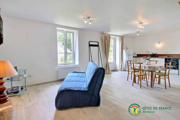 Gîte pour 3 personnes, avec jardin et terrasse, animaux acceptés à Ploërdut - 2