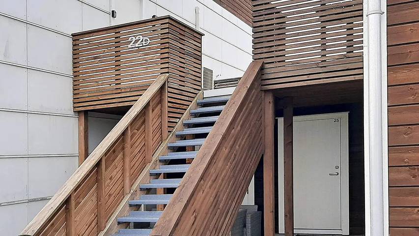 Ferienwohnung für 5 Personen, mit Terrasse und Garten sowie Pool