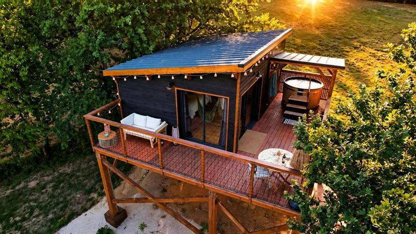 Gîte pour 2 personnes, avec Balcon et Jacuzzi ainsi que Terrasse et Jardin à Cardeilhac