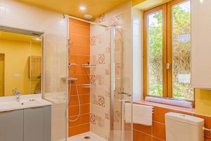 Location de vacances pour 10 personnes, avec jardin à Saillenard - 3