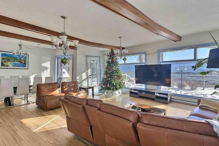 Gîte pour 11 personnes, avec vue et jardin dans Saint-Laurent-de-l'Île-d'Orléans - 2