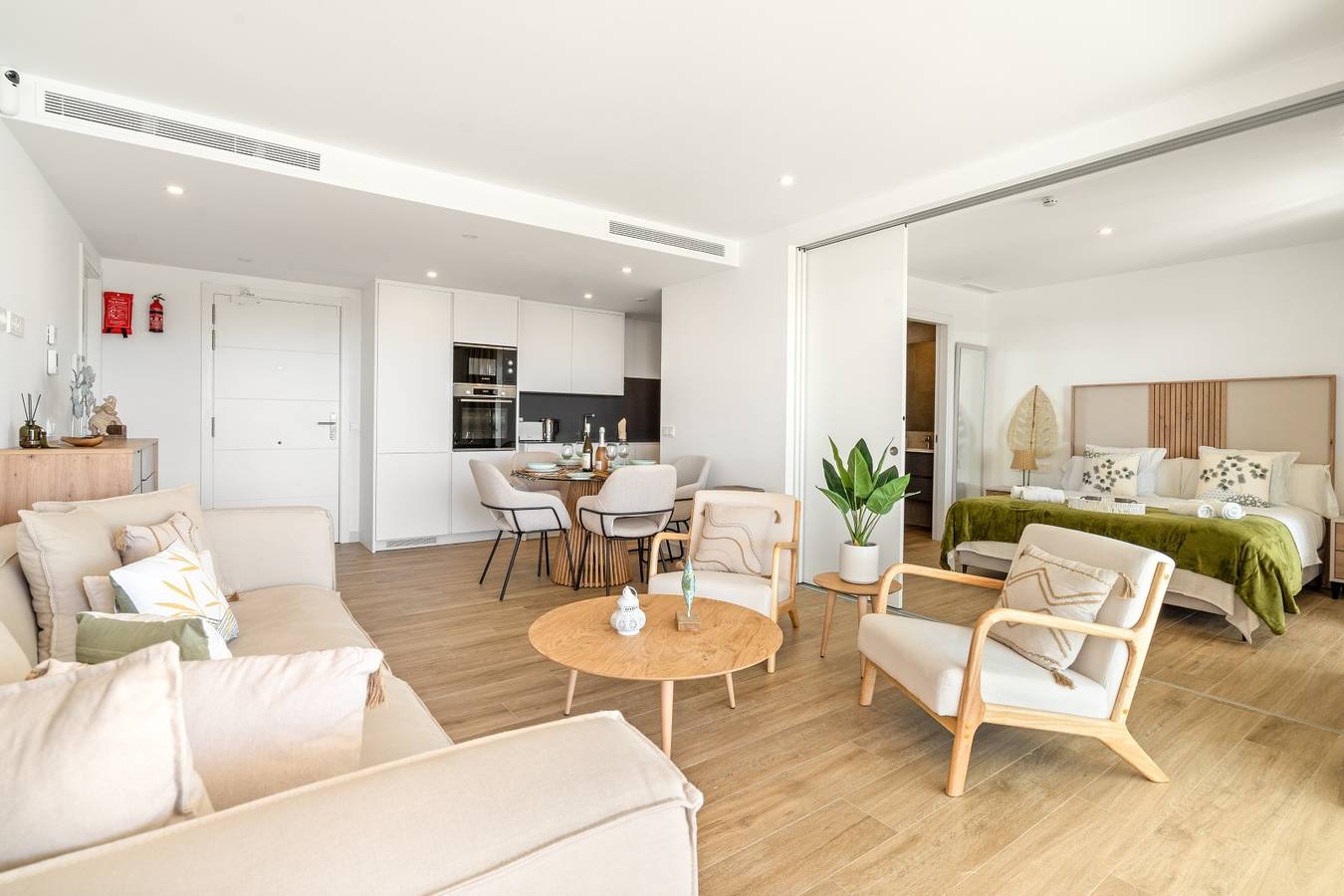 Entire apartment, Stylish 2-bed Apartment Alcazaba Lagoon in Alcazaba Lagoon, Casares