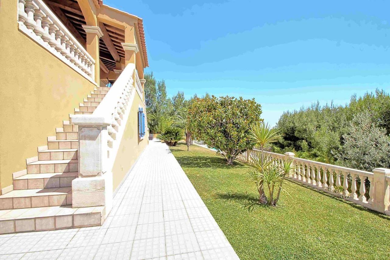 La Maison Bleue in Toulon, Côte méditerranéenne (France)
