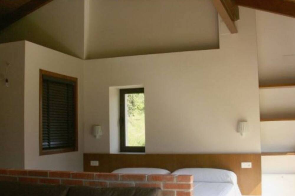Apartamento entero, Loft Cuélebre situado en plena naturaleza, comunicado y en el centro de Asturias in Illas, Costa Verde