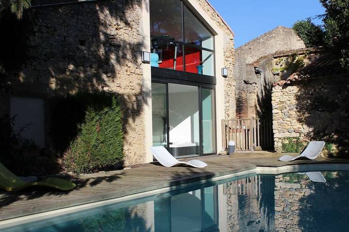 Gîte pour 10 personnes, avec jardin ainsi que jacuzzi et sauna dans Château de Saint-Loup