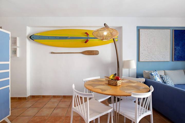 Entire apartment, Holiday Apartment "Blue Fish" with Shared Pool, Private Terrace & Wi-Fi in Benalmádena Costa, Benalmádena