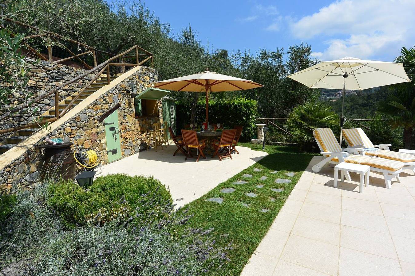 The Grapefruit House - Villa con piscina in Garlenda, Riviera di Ponente