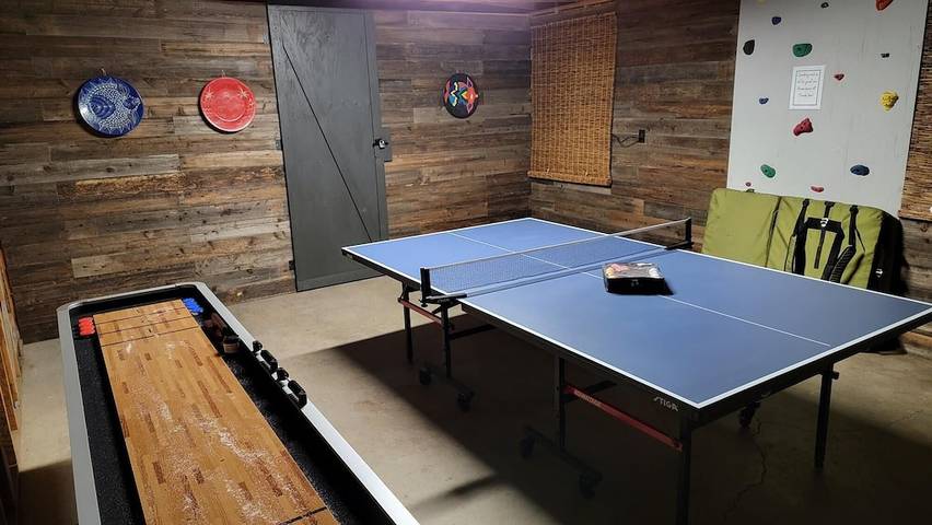 Vacation rental for 6 people, with yard and balcony in Mendocino County