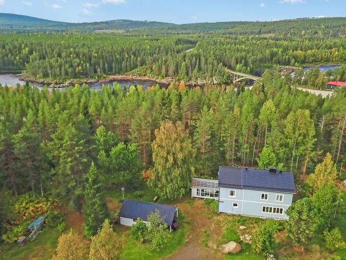 Lövgårdenin lohimaja in Överkalix, Lappland (Schweden)