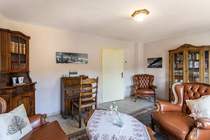 Ganze Wohnung, Ferienwohnung Schlossbergblick" mit Gemeinschaftsterrasse, Gemeinschaftsgarten und Wi-Fi in Arnsberg, Hochsauerlandkreis