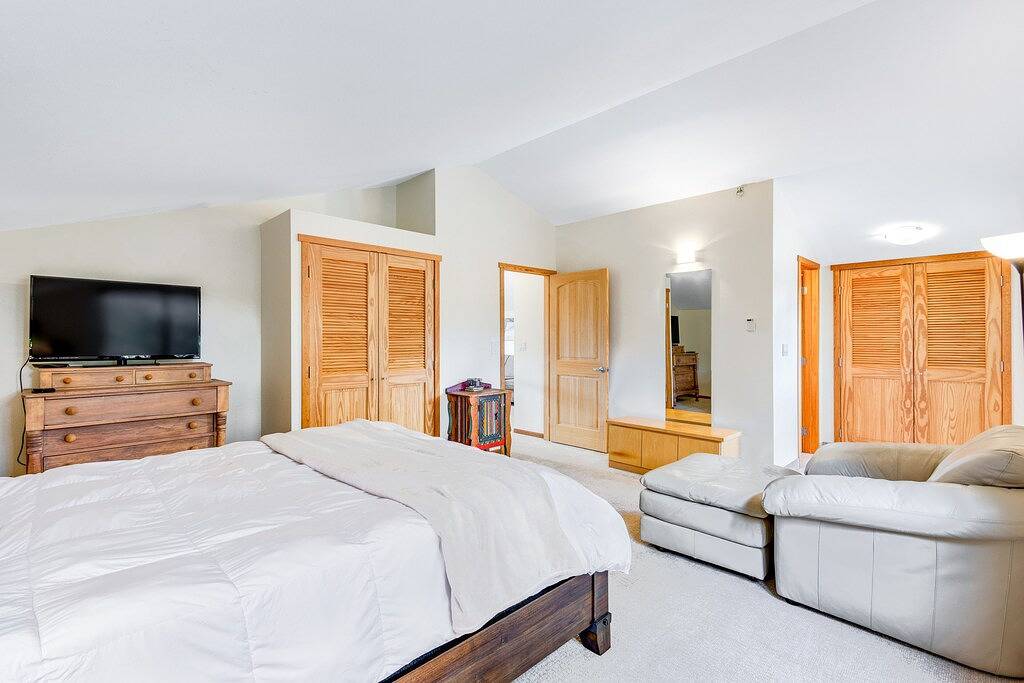 Mountain House + Loft w/Free Wifi, Enclosed Patio, Gas Grill, Cable in Silverthorne, Arapaho and Roosevelt National Forests