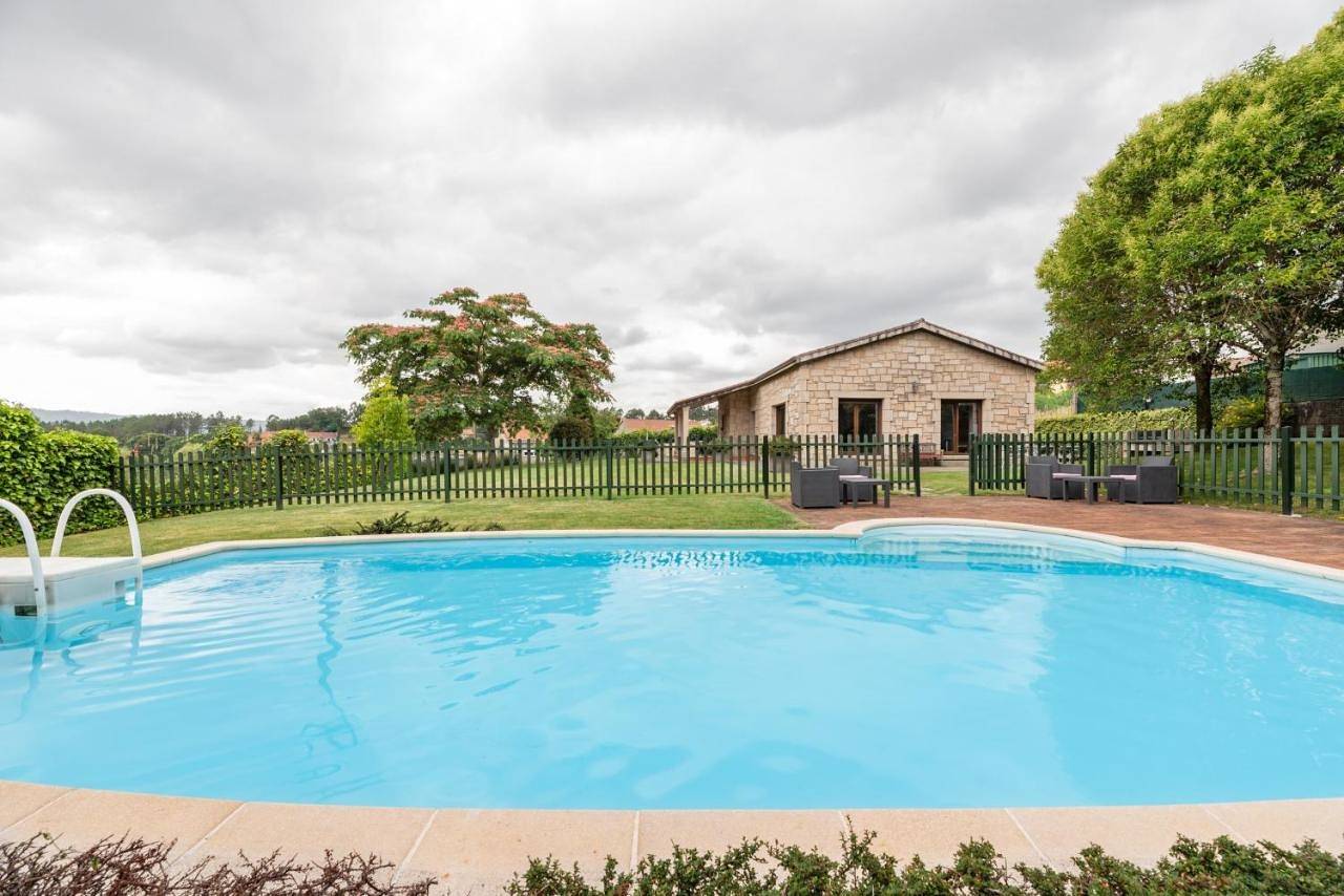 Three-Bedroom House in Ames, Corunha (província)