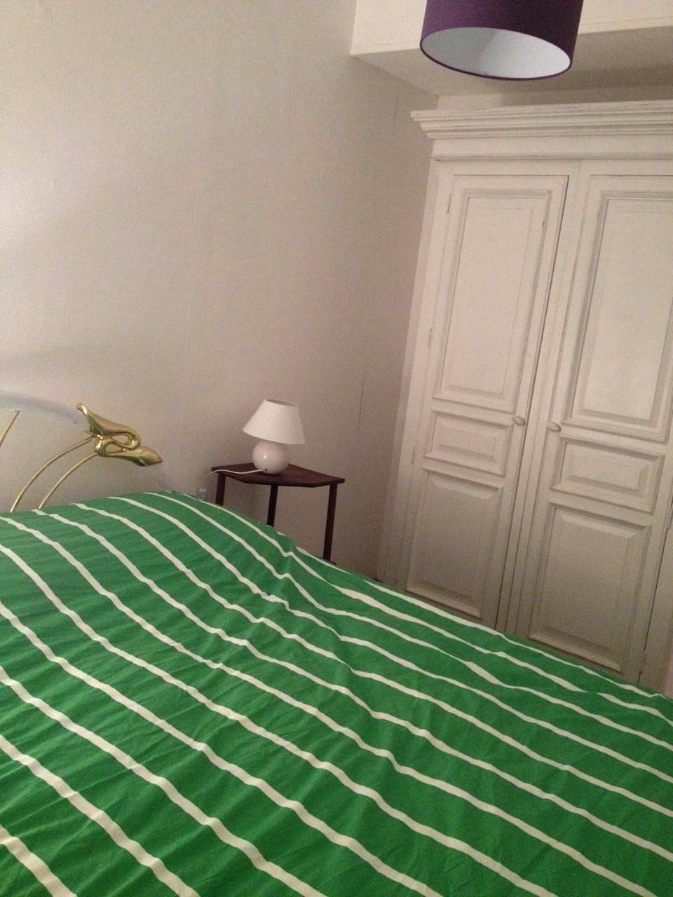 Appartement entier, One-Bedroom Apartment in Marcigny, Région de Charolles