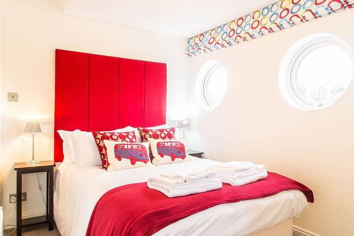 Appartement entier, Studio-Prestige-Sdb privée avec douche-Vue sur Jardin-Apartment 2 in Bournemouth, Angleterre du Sud-Ouest