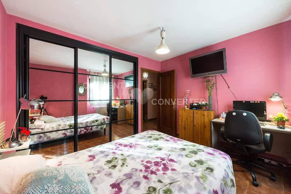 Entire apartment, Magnificent House With Garden In Madrid 10 Pax - Wificasa with garden Vt353 in Barajas, Madrid
