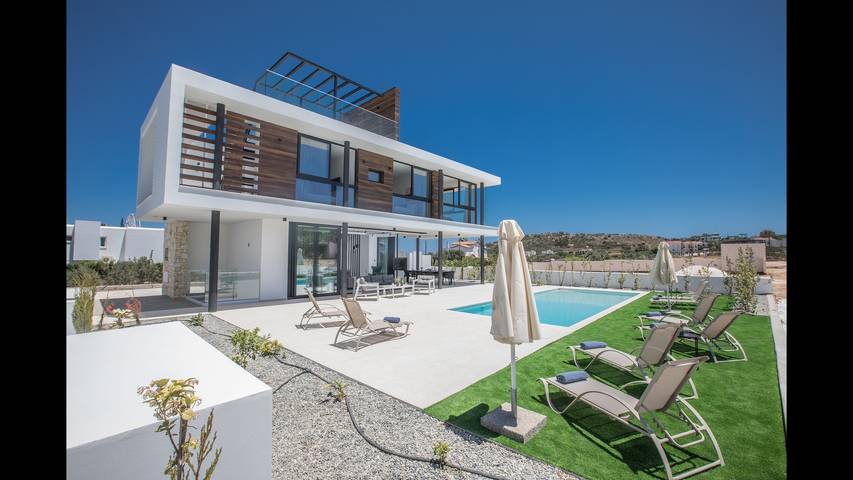 Villa für 11 Personen, mit Balkon und Garten auf Zypern - 2