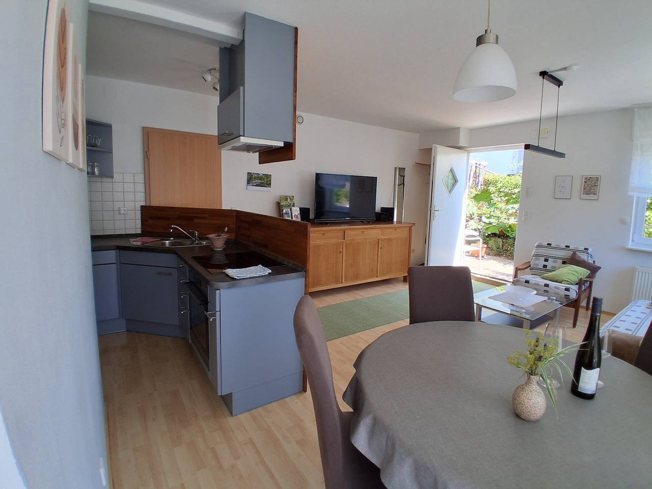 Ganze Wohnung, Ferienwohnung 'Sonntag' mit Balkon und Wi-Fi in Bad Urach, Albsteig Etappe 9