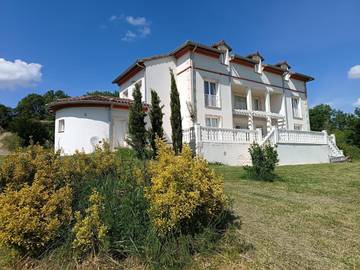 Chambre d’hôte pour 2 personnes, avec vue et jardin à Castelnau-de-Montmiral