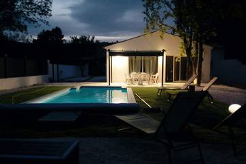 Gîte pour 6 personnes, avec terrasse et jardin, animaux acceptés à Sainte-Anastasie-sur-Issole