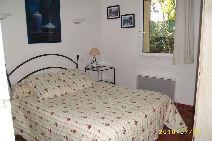 Location de vacances pour 5 personnes, avec terrasse et jardin à Saint-Saturnin-lès-Apt - 2