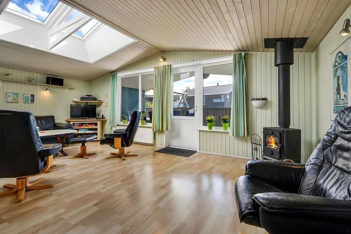 Ferienhaus für 10 Personen, mit Sauna und Pool sowie Whirlpool und Balkon/Terrasse, mit Haustier in Klitmøller - 3