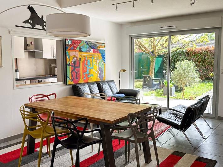 Location de vacances pour 4 personnes, avec vue et jardin à Pau