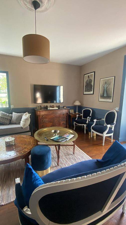 Maison de campagne pour 3 personnes, avec jardin ainsi que piscine et vue, adapté aux familles à Briennon - 4