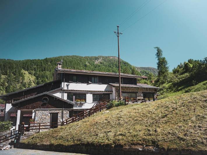 Hôtel pour 3 personnes, avec terrasse et jardin, animaux acceptés à Triora