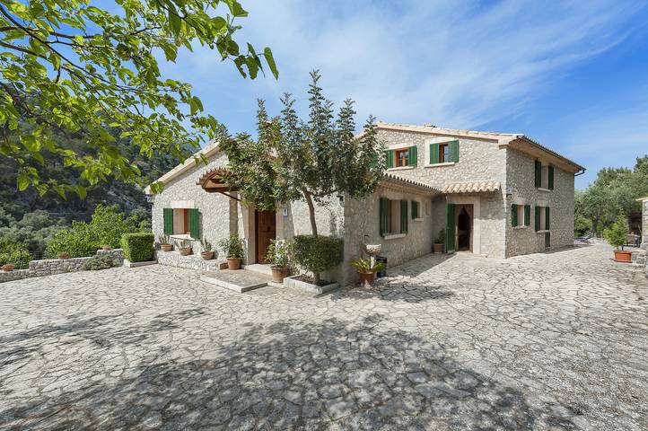 Finca für 8 Personen, mit Garten und Pool sowie Terrasse in Selva - 4