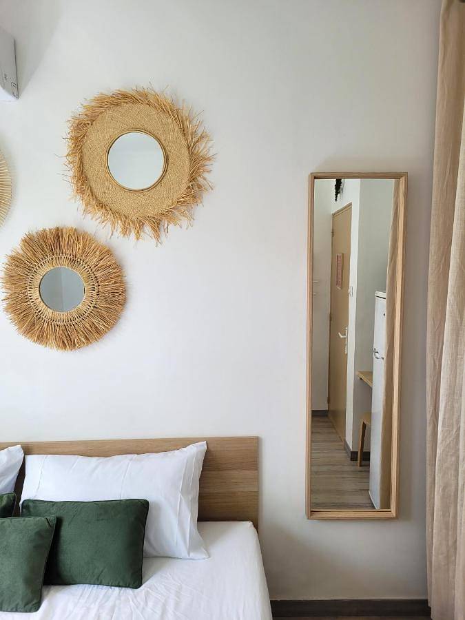 Chambre climatisée lit double dans villa - Proche Centre Tramway in Montpellier, Côte méditerranéenne (France)