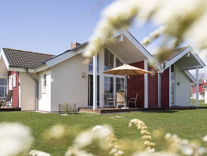 Ferienhaus für 4 Personen, mit Terrasse und Sauna in Sierksdorf - 2