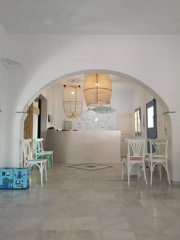 Cottage pour 2 personnes, avec vue et jardin dans Kamarès