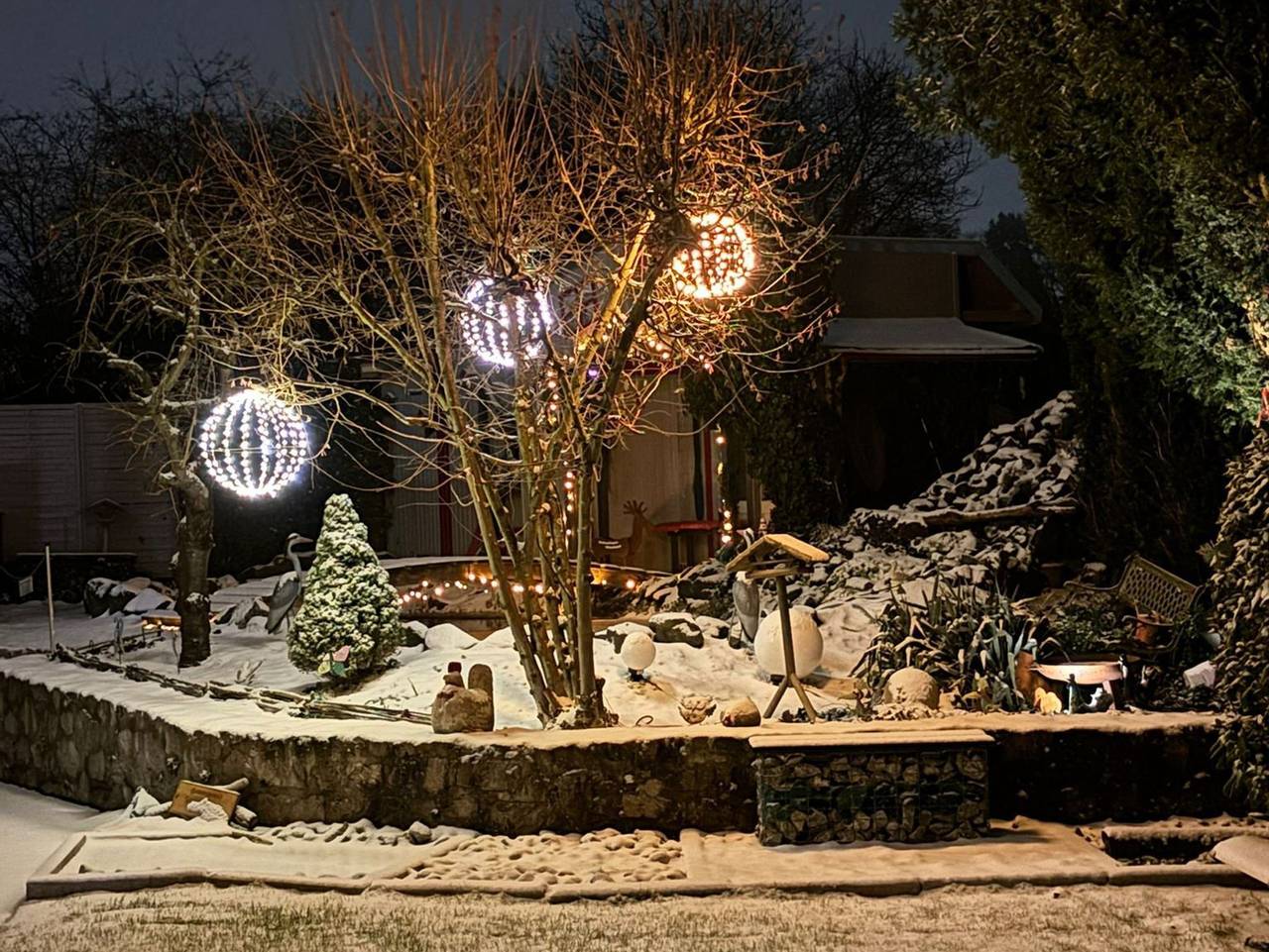 Ganze Ferienwohnung, 4 **** Ferienwohnung Schlossblick Sauna Pool Jakuzzi privat - 4-Sterne Ferienwohnungen Schlossblick mit privat buchbarem Wellness + Pool in Braunfels, Lahn-Dill-Kreis