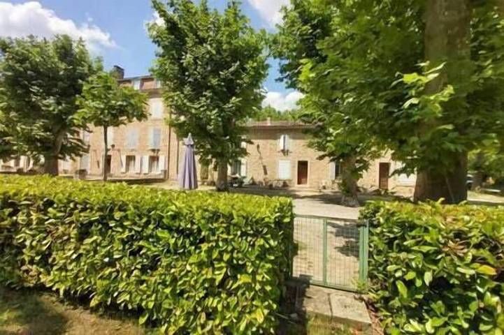 Appartement entier, Superbe appartement en résidence avec piscine dans le Lub... in Rustrel, Parc naturel régional du Luberon