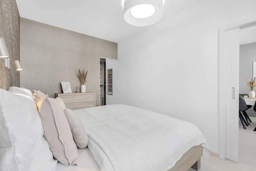 Entire apartment, Premium Apartment with Balcony and Parking in Bratislava, Bratislava region