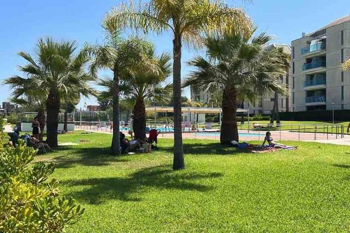 Apartamento de vacaciones para 6 personas, con piscina y sauna además de jardín y vistas - 1