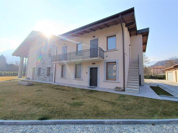 Gîte pour 5 personnes, avec jardin dans Mergozzo