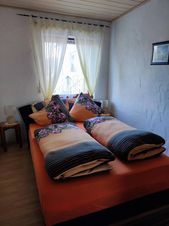 Ganze Ferienwohnung, 4-Bett-Ferienwohnung Waldblick in Langenfeld, Osteifel