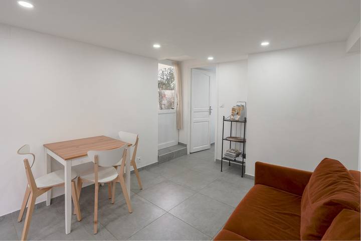 Appartement entier, "Appartement dans maison atypique" avec Wi-Fi in Montrond-les-Bains, Montbrison
