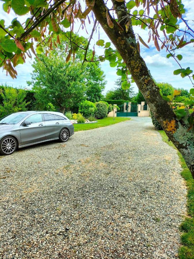 Location de vacances pour 7 personnes, avec terrasse et jardin à Teloché - 3