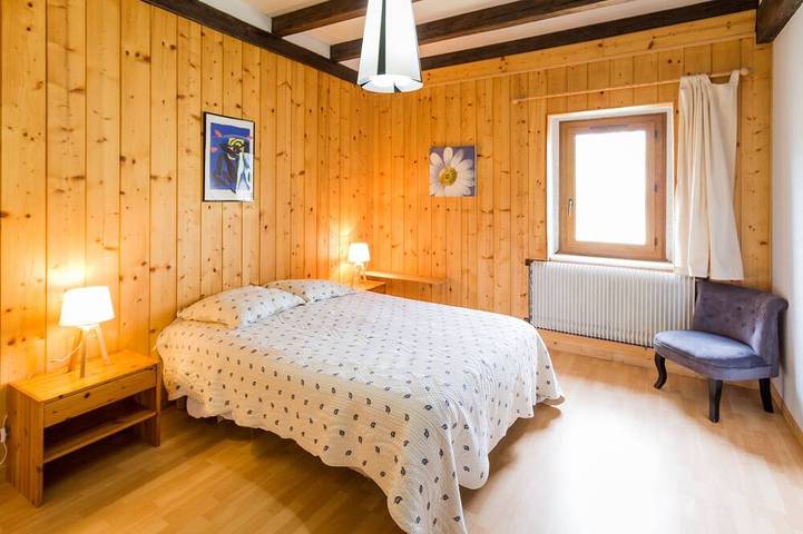 Location de vacances pour 14 personnes, avec jardin, animaux acceptés dans Septmoncel Les Molunes - 2