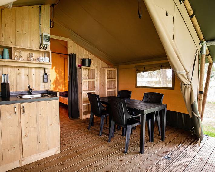 Hütte für 4 Personen, mit Terrasse und Pool, mit Haustier in Belgien
