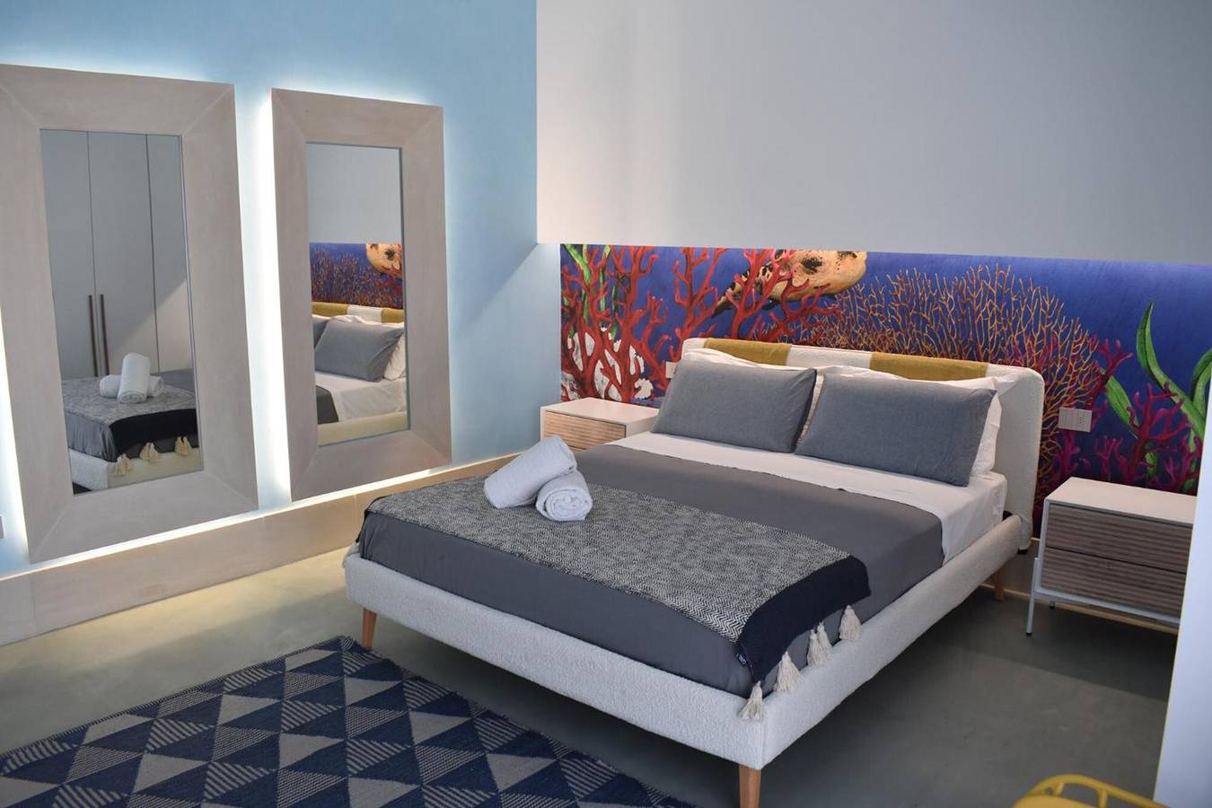 Appartamento intero, Appartamento 'Bianco Mare Delfino' con Balcone, Wi-Fi e Aria Condizionata in Otranto, Otranto e dintorni